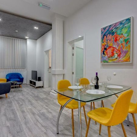 Stylish 3Br Apartment, Fantastic Location In Sliema Ngoại thất bức ảnh
