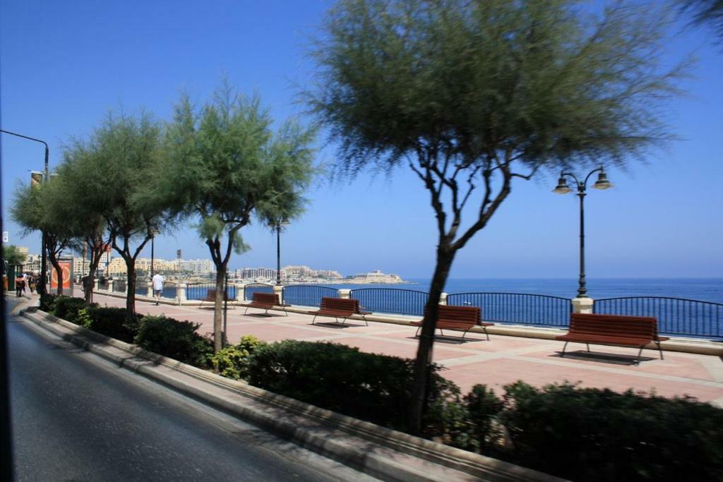 Stylish 3Br Apartment, Fantastic Location In Sliema Ngoại thất bức ảnh