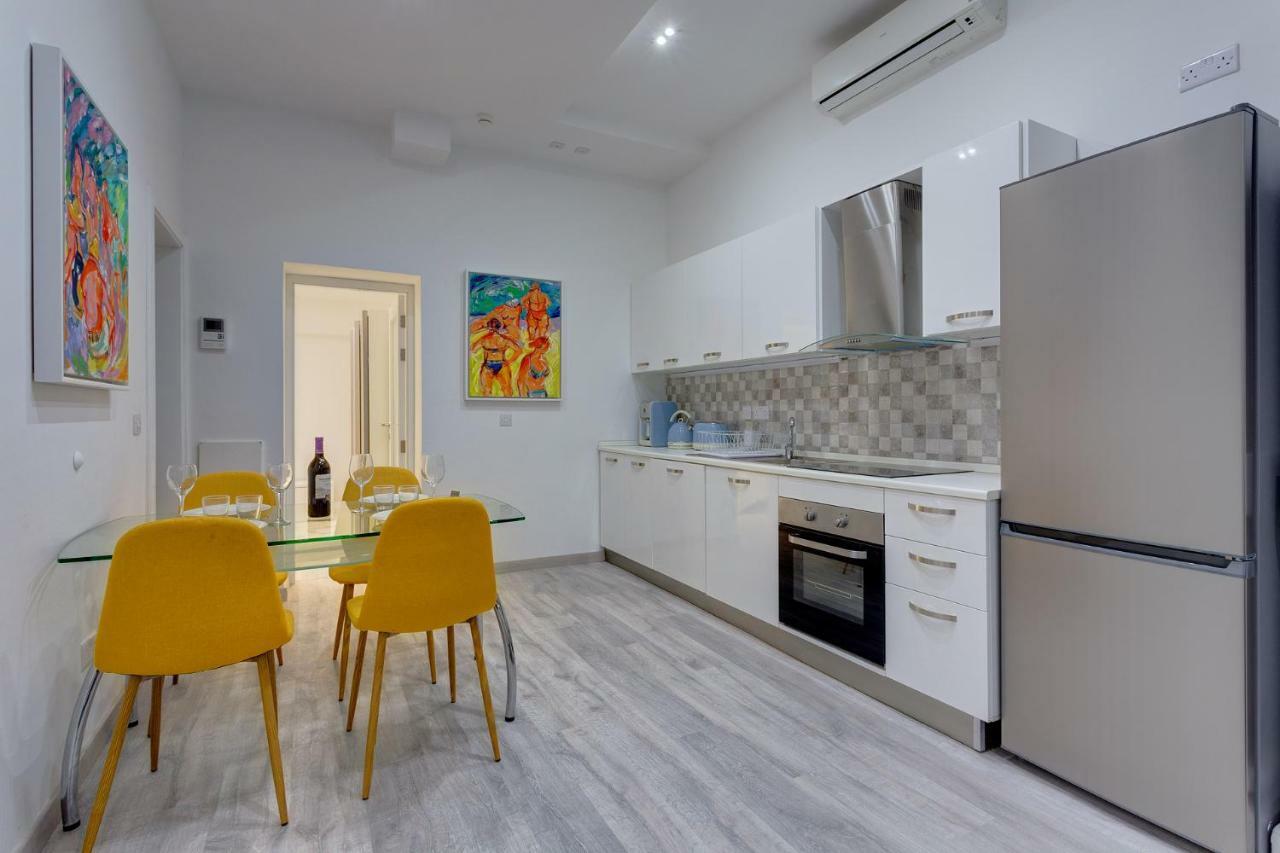 Stylish 3Br Apartment, Fantastic Location In Sliema Ngoại thất bức ảnh